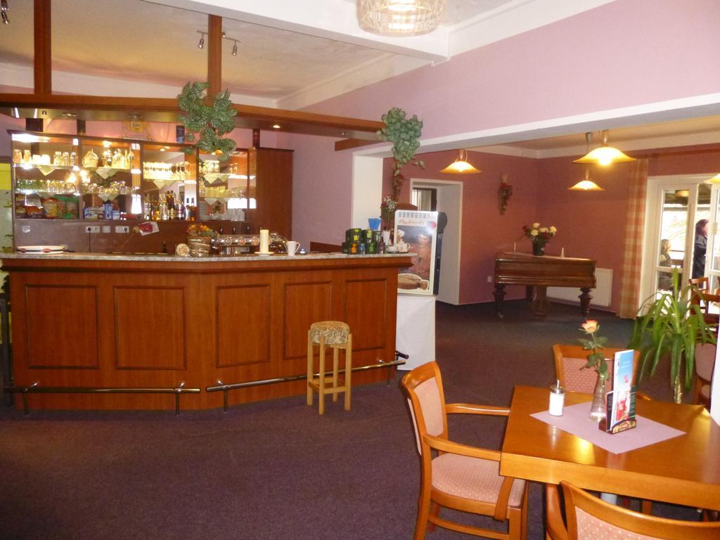 Hotel Zatisi Františkovy Lázně מראה חיצוני תמונה