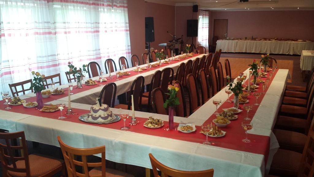 Hotel Zatisi Františkovy Lázně מראה חיצוני תמונה