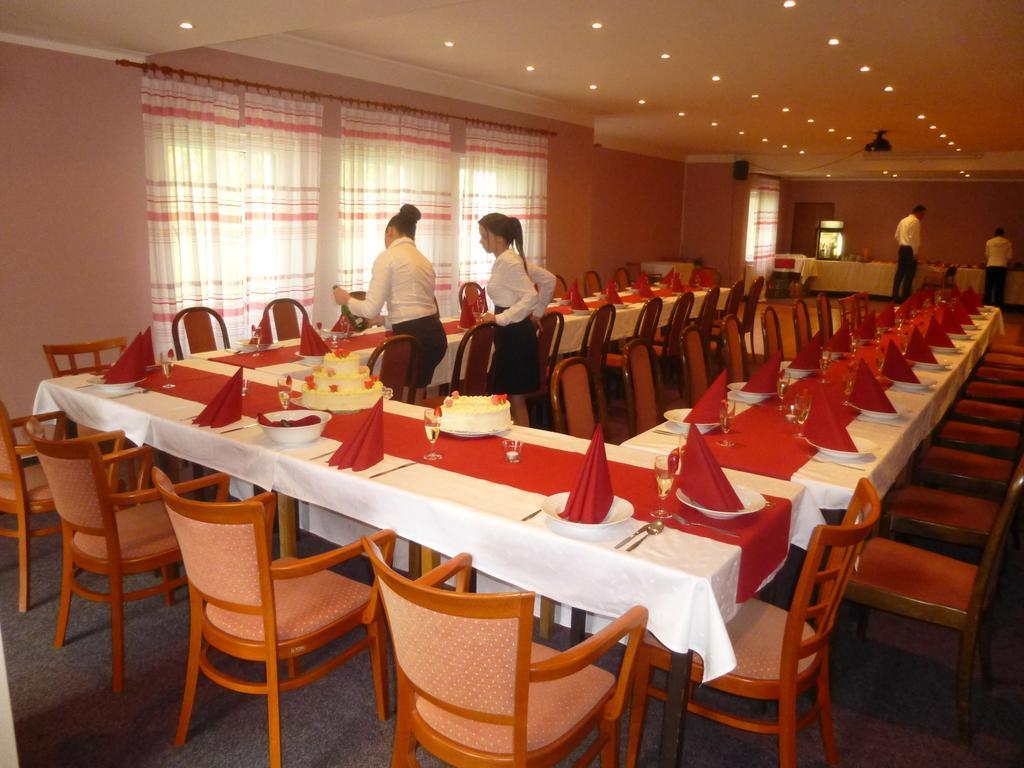Hotel Zatisi Františkovy Lázně מראה חיצוני תמונה