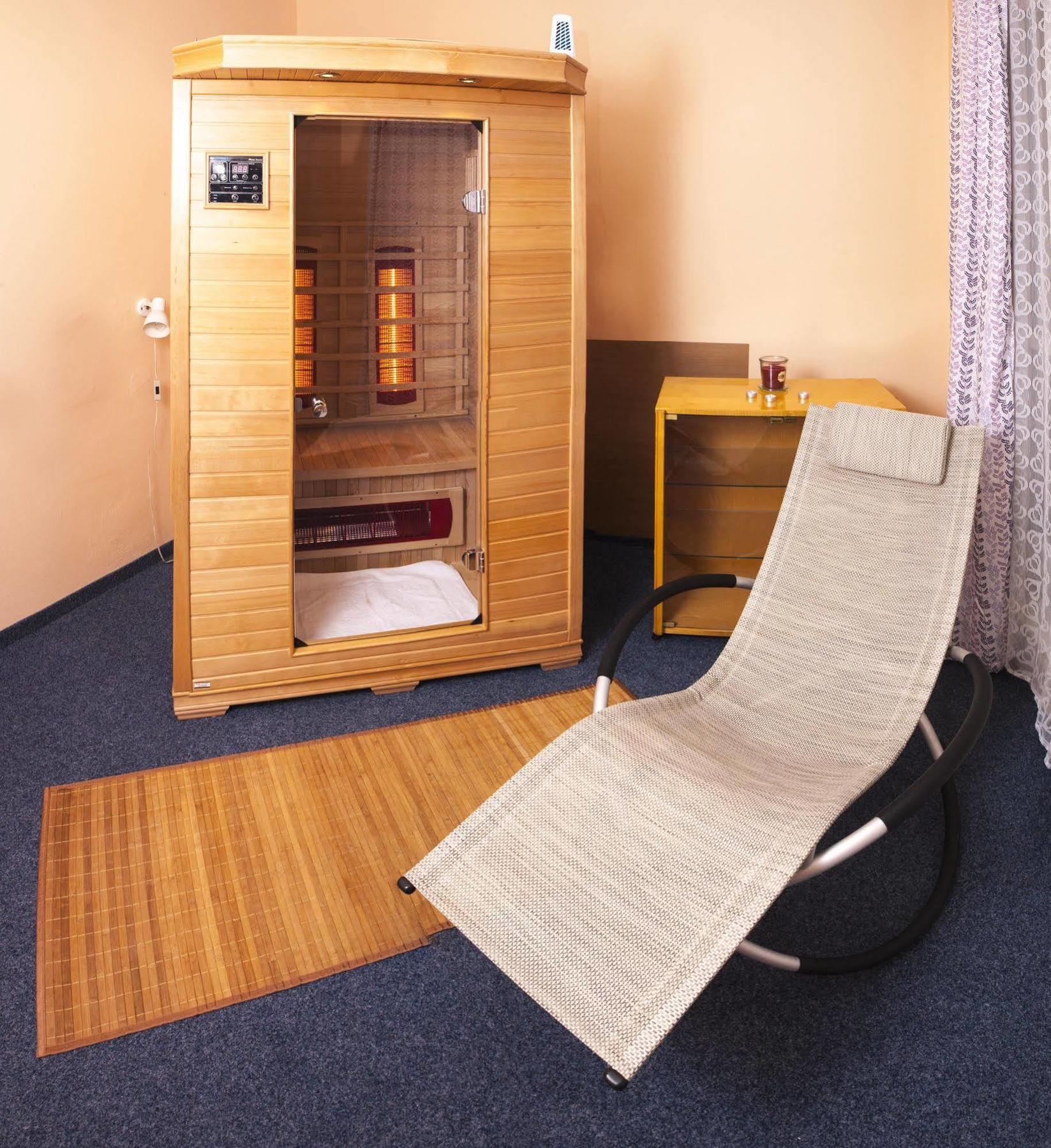 Hotel Zatisi Františkovy Lázně מראה חיצוני תמונה