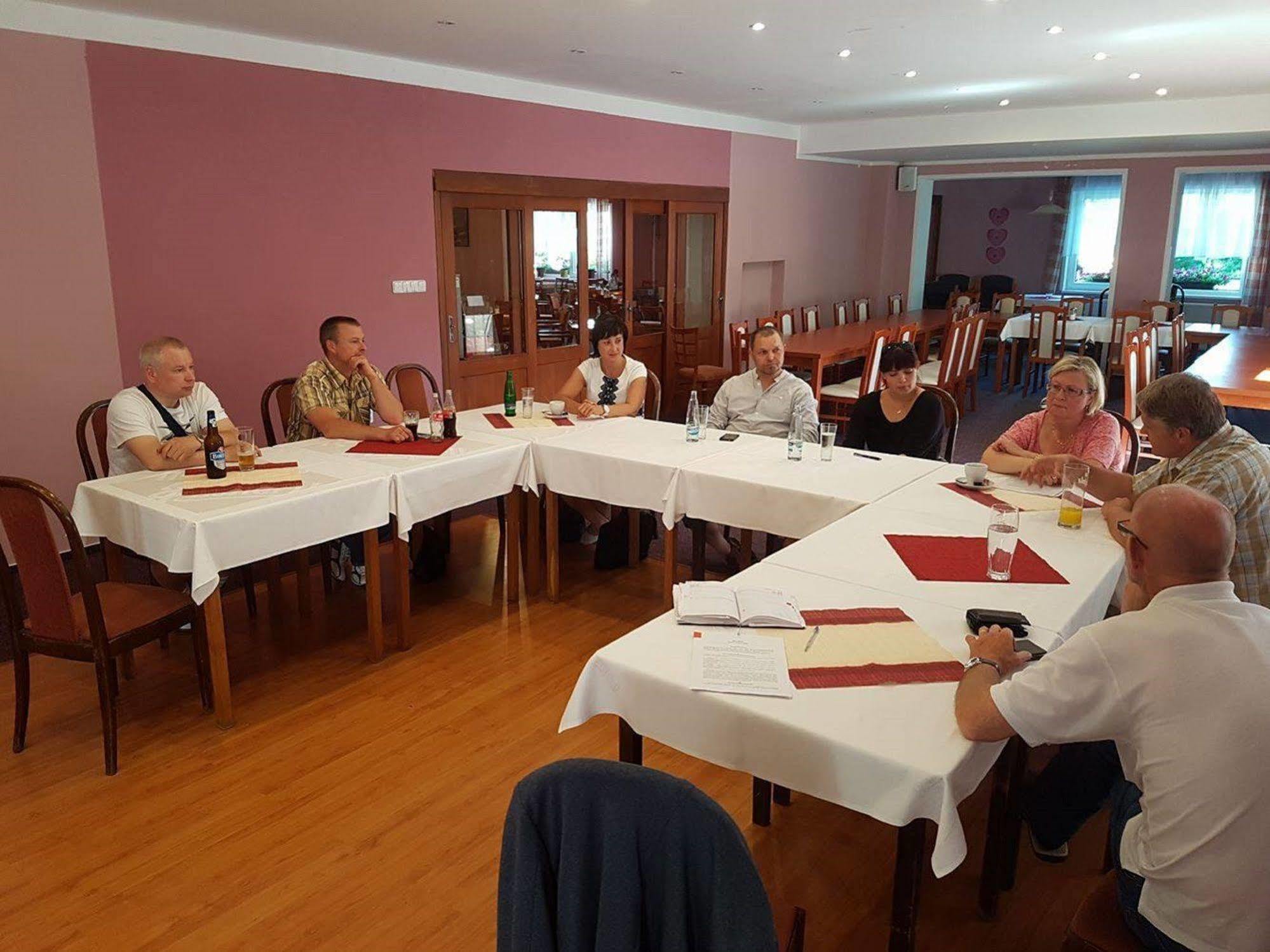 Hotel Zatisi Františkovy Lázně מראה חיצוני תמונה