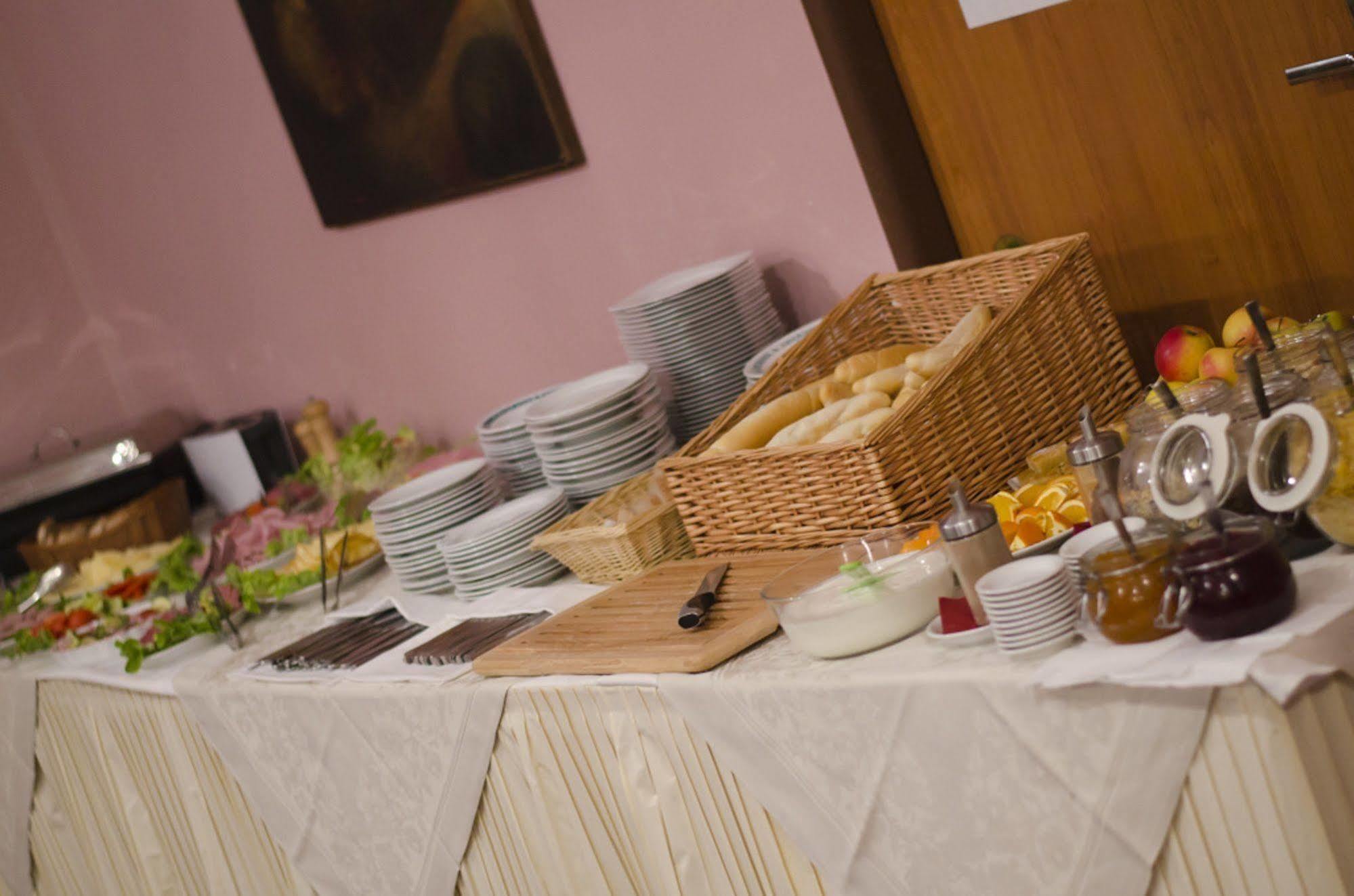 Hotel Zatisi Františkovy Lázně מראה חיצוני תמונה