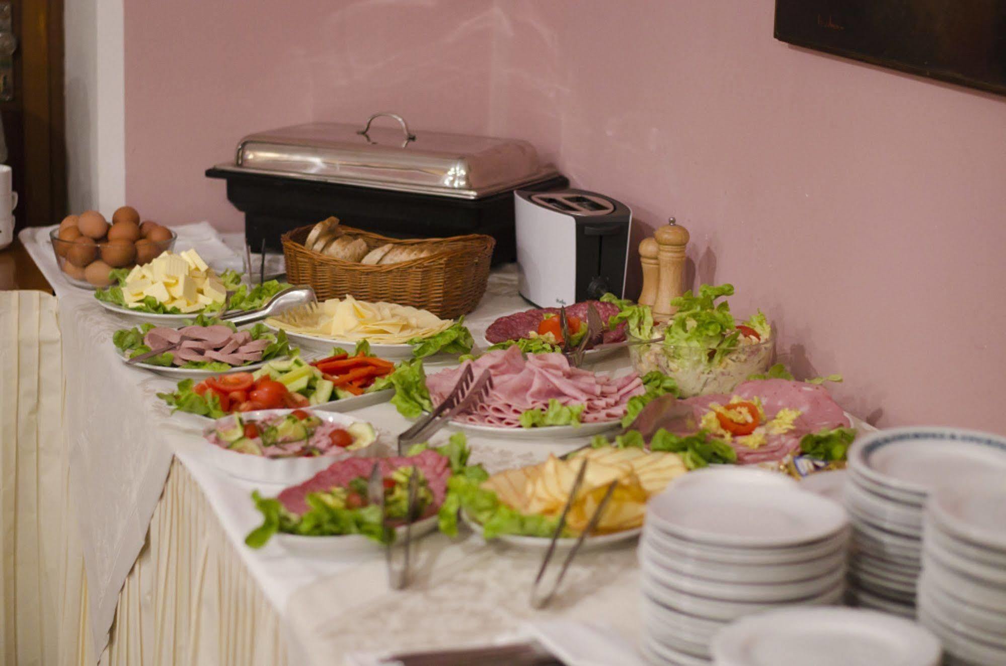 Hotel Zatisi Františkovy Lázně מראה חיצוני תמונה